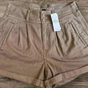 NWT’s Women’s American Eagle shorts size 4